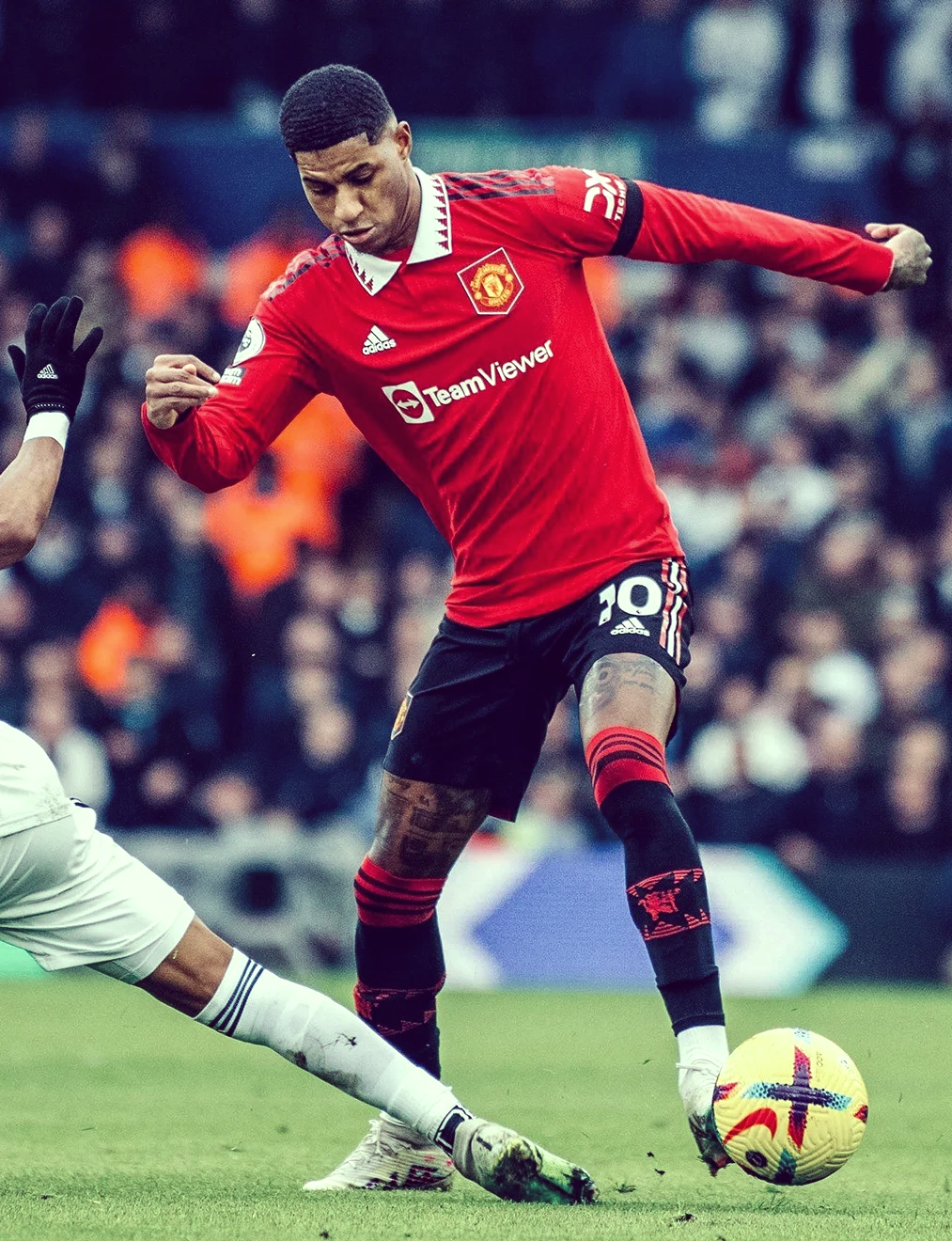 星空体育新闻-曼联大胜对手，连续主场取得胜利