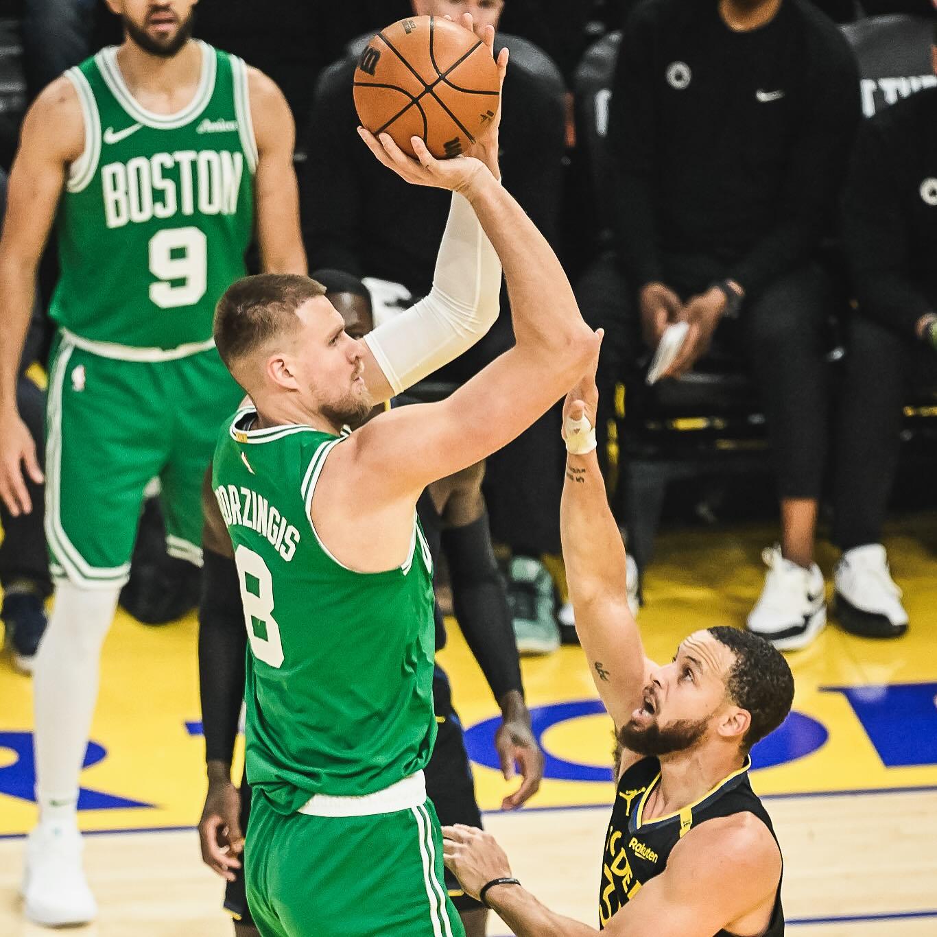 凯尔特人客场击败篮网,继续领跑 凯尔特人客场击败篮网,继续领跑