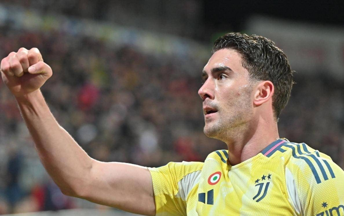 包含尤文遇强手遗憾出局，遭遇困境欧冠比赛的词条