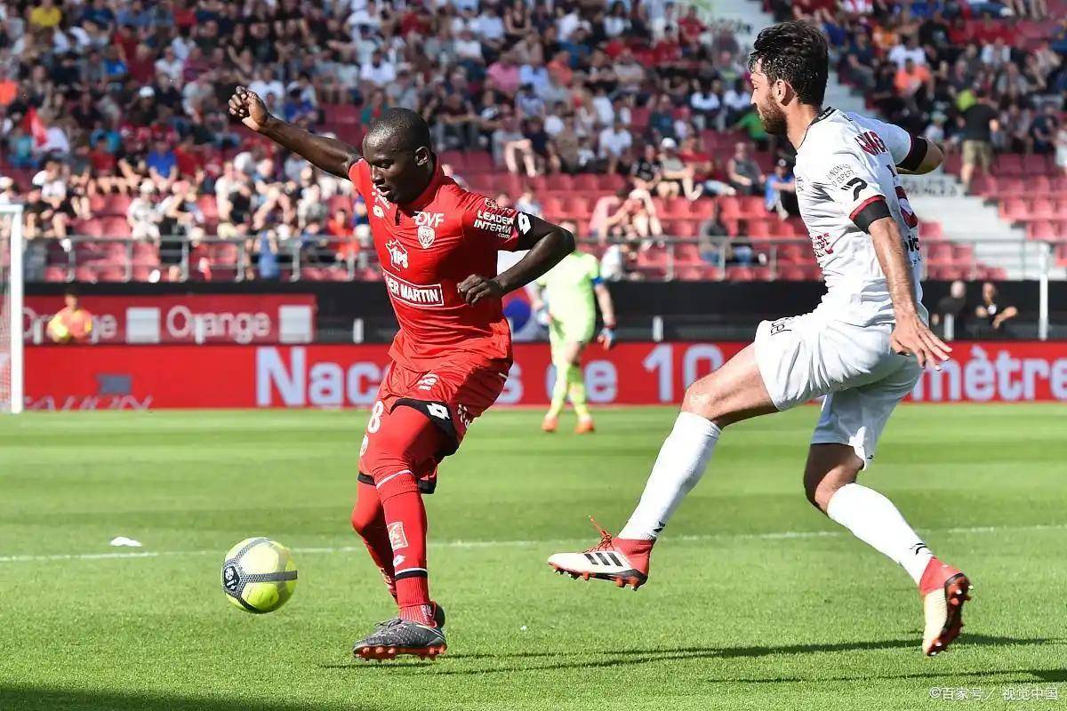 狼堡客场击败柏林赫塔首轮赛季好兆头的简单介绍