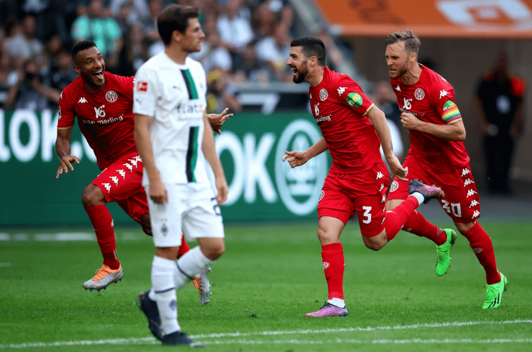 星空体育下载-美因茨客场逆转佩鲁贾，取得关键胜利