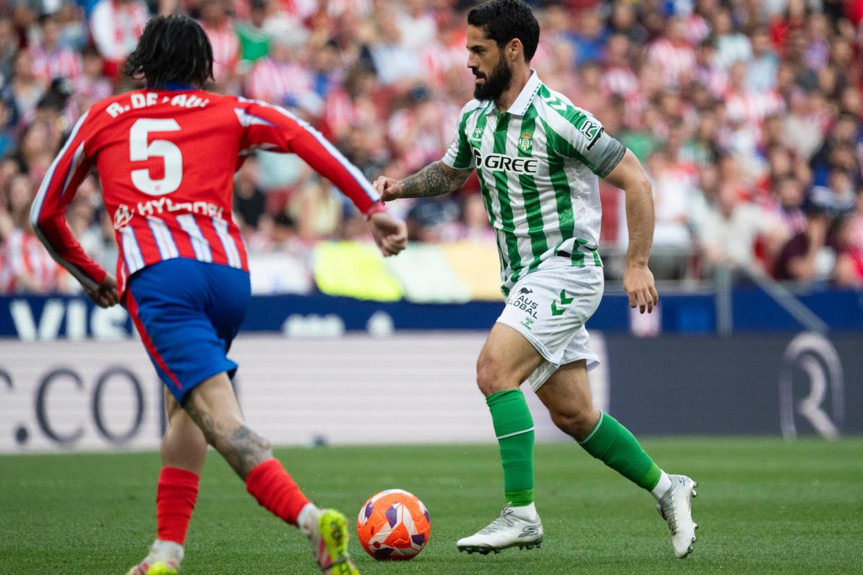 星空体育投注-贝蒂斯后卫重伤下场，影响球队防线